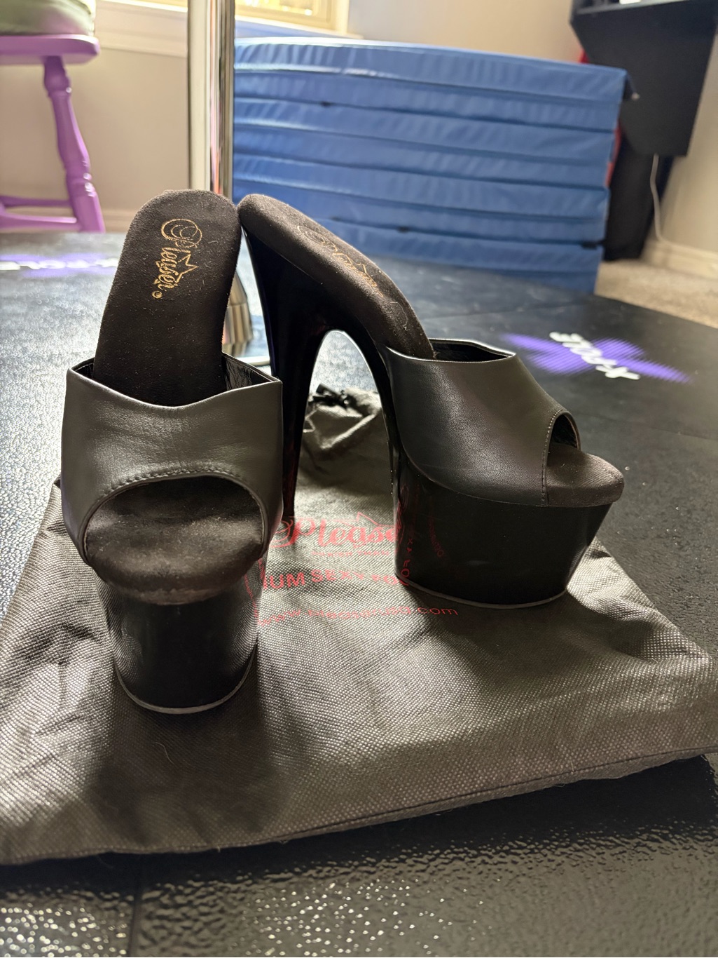 Pleaser Adore701